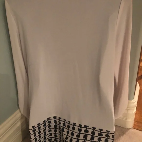 Blouse - Picture 2 of 5